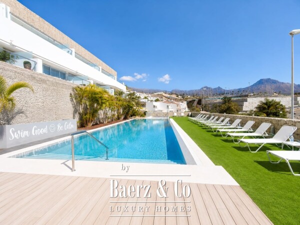 photo 9 Luxury penthouse duplex in La Caleta, Tenerife