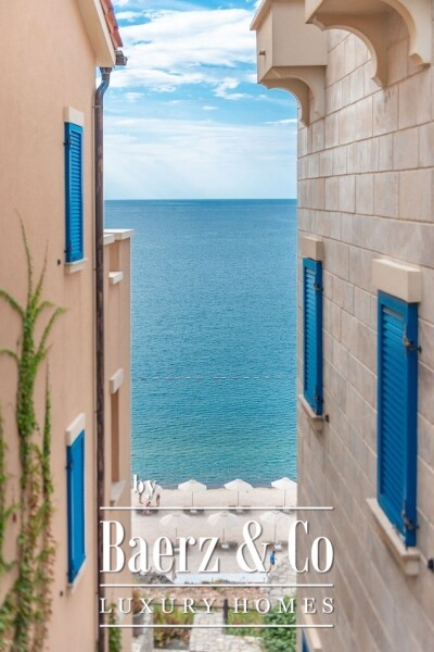 photo 11 Luxurious Duplex Apartment with a Sea View on the Coast of Montenegro